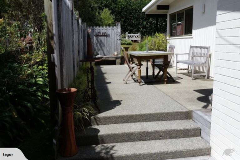 Photo of property in 47 Seddon Street, Waikanae, 5036