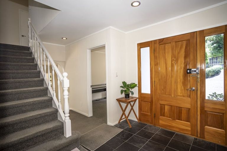 Photo of property in 17 Homewood Place, Chatswood, Auckland, 0626