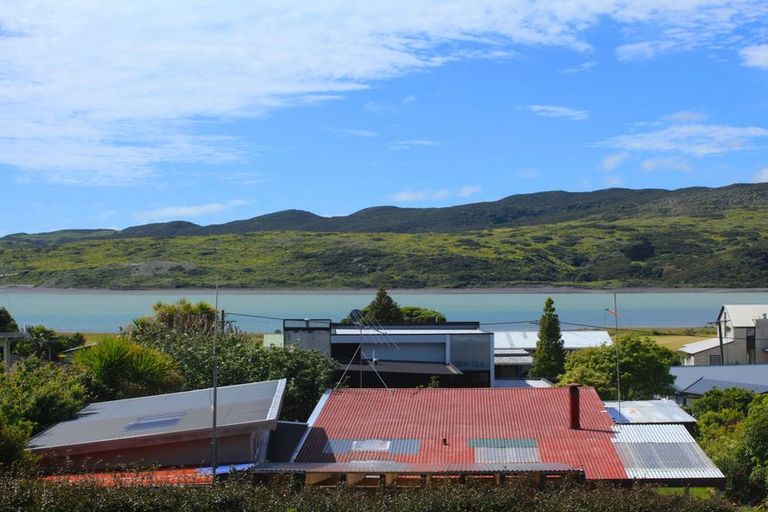 Photo of property in 24 Taipari Avenue, Raglan, 3225