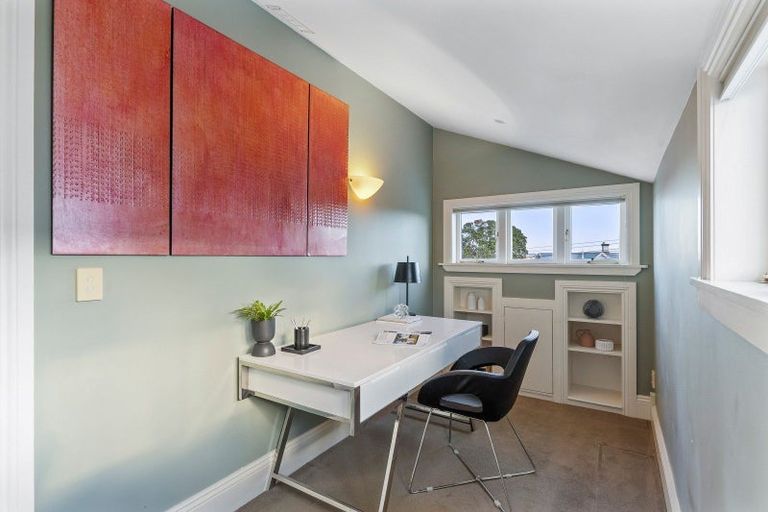 Photo of property in 5 Clarence Road, Northcote Point, Auckland, 0627