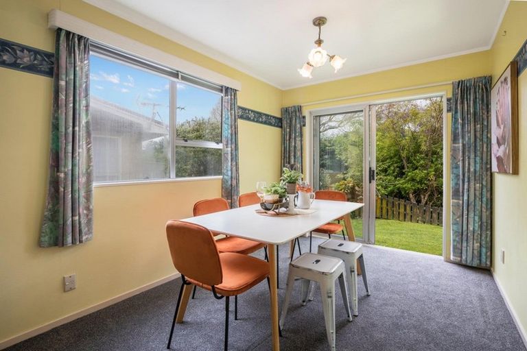 Photo of property in 292a Main Road, Tawa, Wellington, 5028