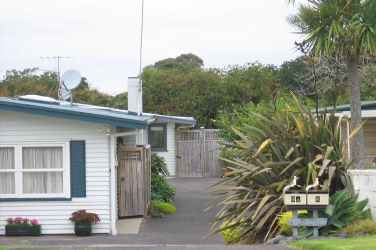 Photo of property in 8a Holland Road, Hillcrest, Auckland, 0627