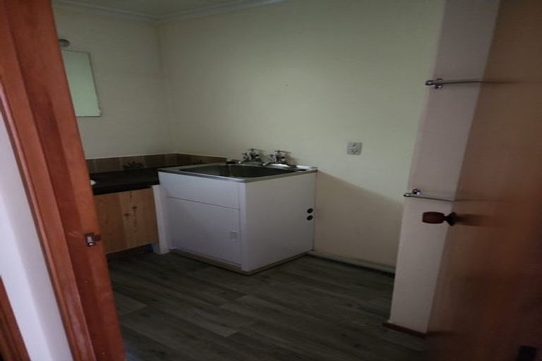 Photo of property in 22 Shortland Street, Regent, Whangarei, 0112