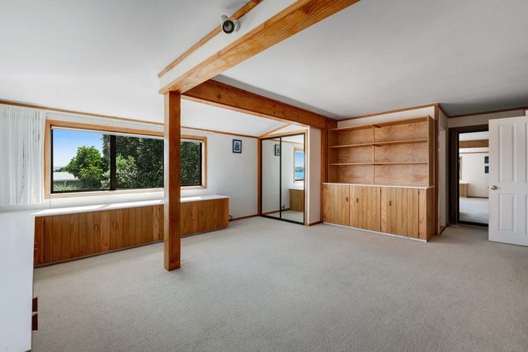 Photo of property in 65 De Luen Avenue, Tindalls Beach, Whangaparaoa, 0930