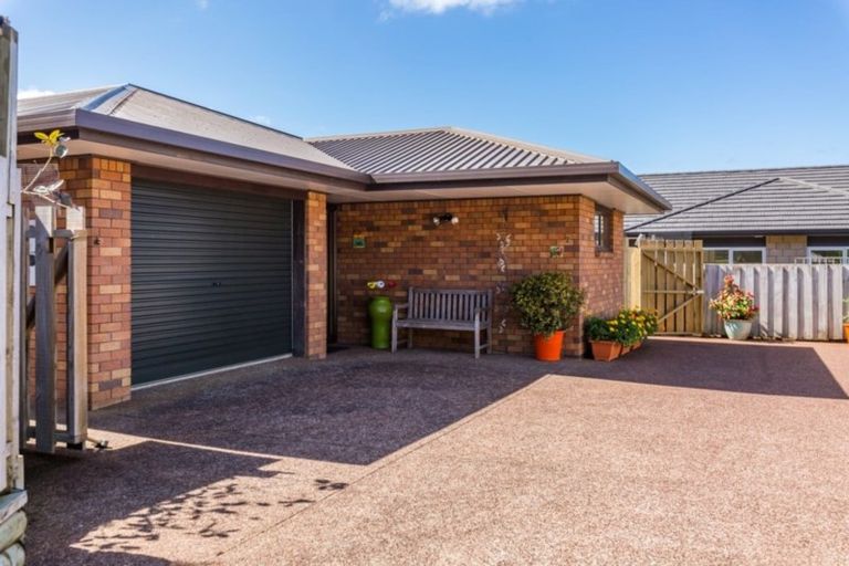 Photo of property in 2 Carver Close, Kerikeri, 0230