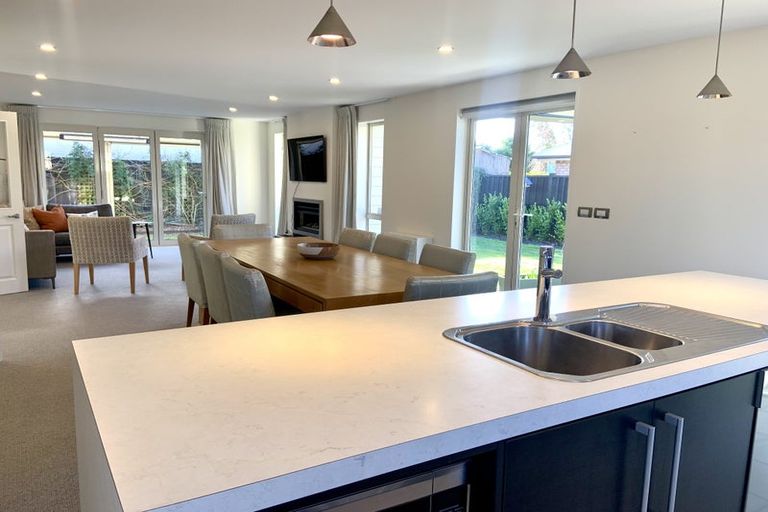 Photo of property in 11a Tainui Street, Somerfield, Christchurch, 8024