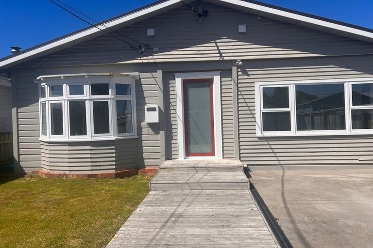 Photo of property in 12 Caledonia Street, Miramar, Wellington, 6022