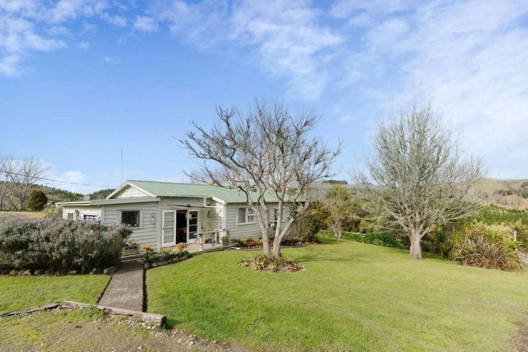Photo of property in 2192 Omana Road, Pukehuia, Tangiteroria, 0381