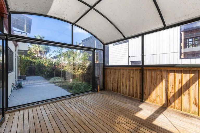 Photo of property in 65a Aramoana Avenue, Devonport, Auckland, 0624