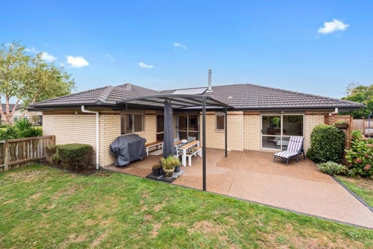 Photo of property in 6 Holly Place, Rototuna North, Hamilton, 3210