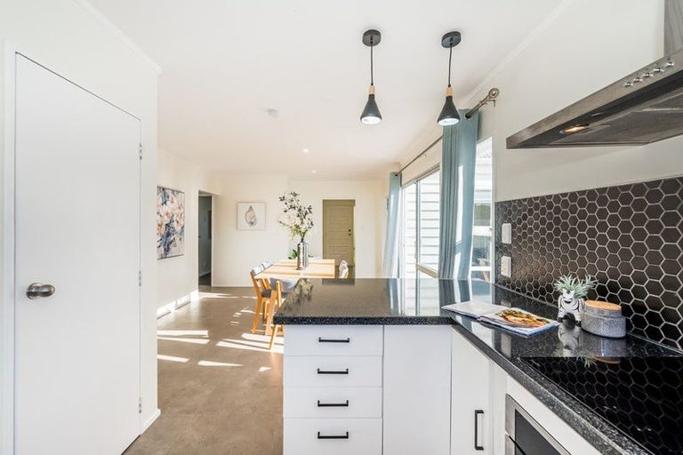 Photo of property in 3 Dennis Grove, Paraparaumu Beach, Paraparaumu, 5032