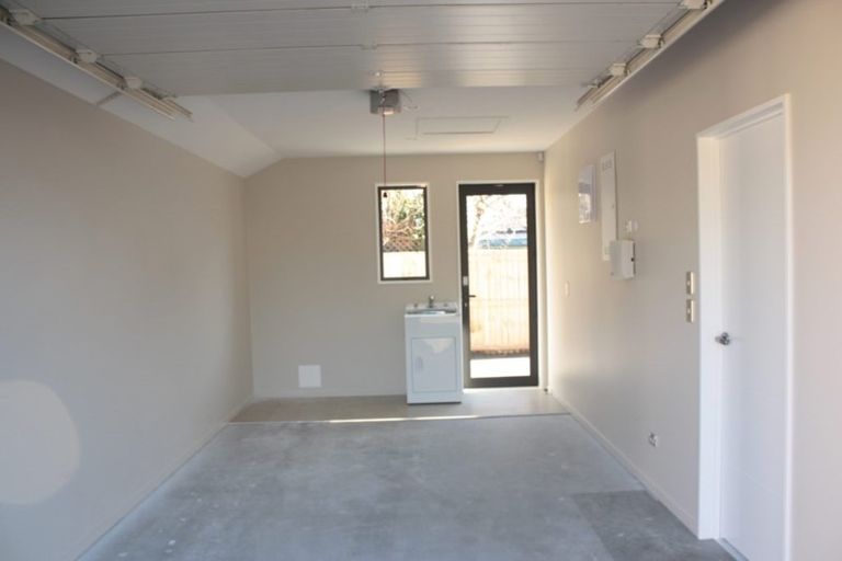 Photo of property in 2/5 Beatrice Place, Avonhead, Christchurch, 8042