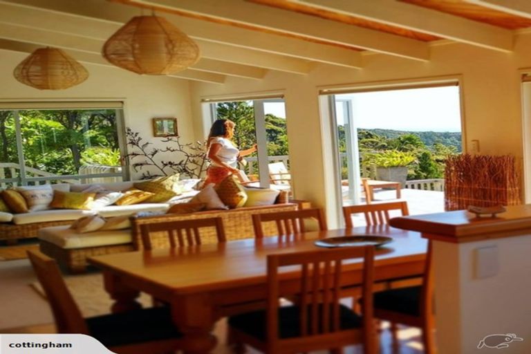 Photo of property in 128 Lone Kauri Road, Karekare, Auckland, 0772