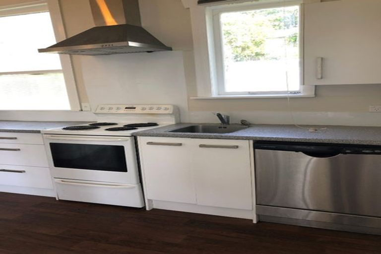 Photo of property in 9 Stoke Street, Newtown, Wellington, 6021