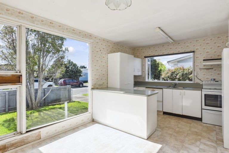 Photo of property in 24 Makarini Street, Paraparaumu, 5032