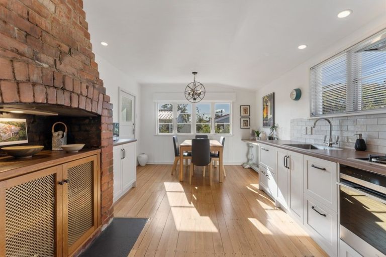 Photo of property in 9 Mayfair Place, Westown, New Plymouth, 4310