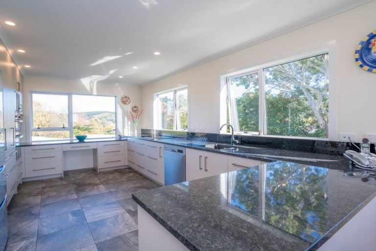 Photo of property in 22 Scenic Heights, Acacia Bay, Taupo, 3330