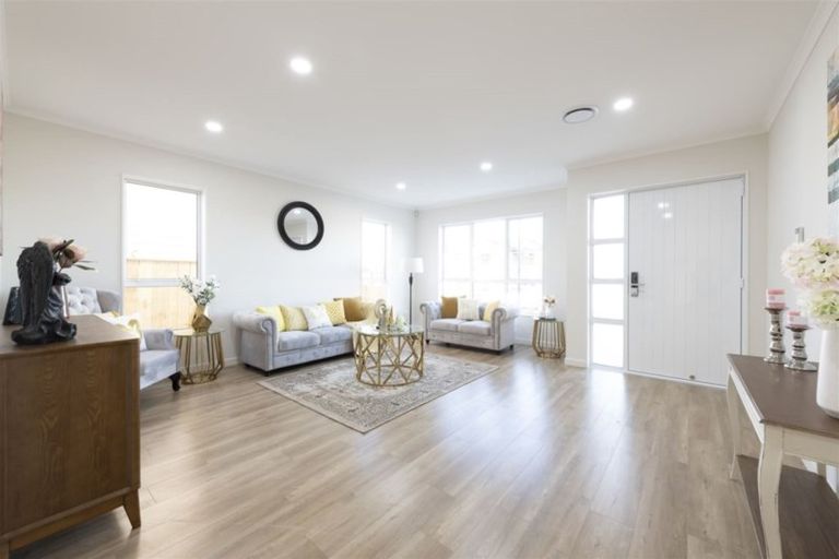 Photo of property in 61 Tir Conaill Avenue, Flat Bush, Auckland, 2019