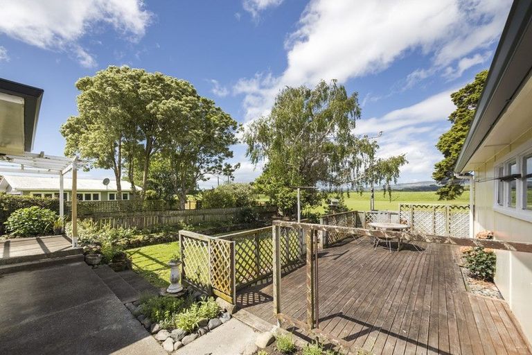 Photo of property in 37 Waterloo Crescent, Hokowhitu, Palmerston North, 4410
