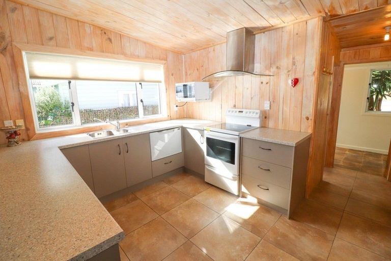 Photo of property in 372 Thames Coast Sh25 Road, Thornton Bay, Thames, 3575