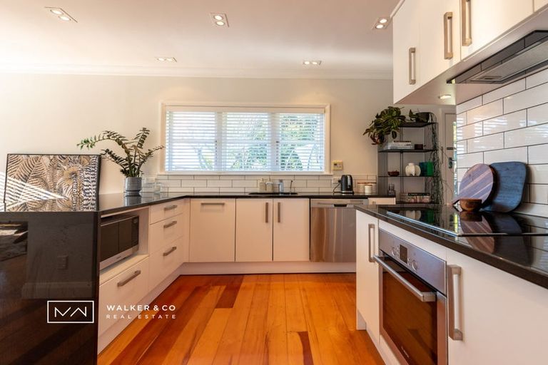 Photo of property in 15 Raukawa Grove, Trentham, Upper Hutt, 5018