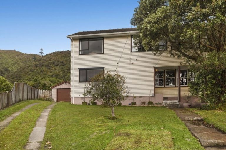 Photo of property in 12 Boyd Grove, Naenae, Lower Hutt, 5011