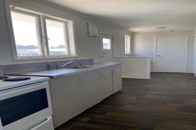 Photo of property in 53a Rollerson Street, Papakura, 2110