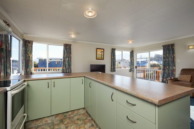 Photo of property in 10 Kotuku Road, South Bay, Kaikoura, 7300