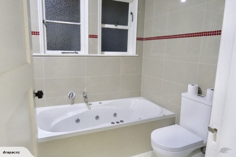 Photo of property in 7-7a Rangiatea Road, Epsom, Auckland, 1023