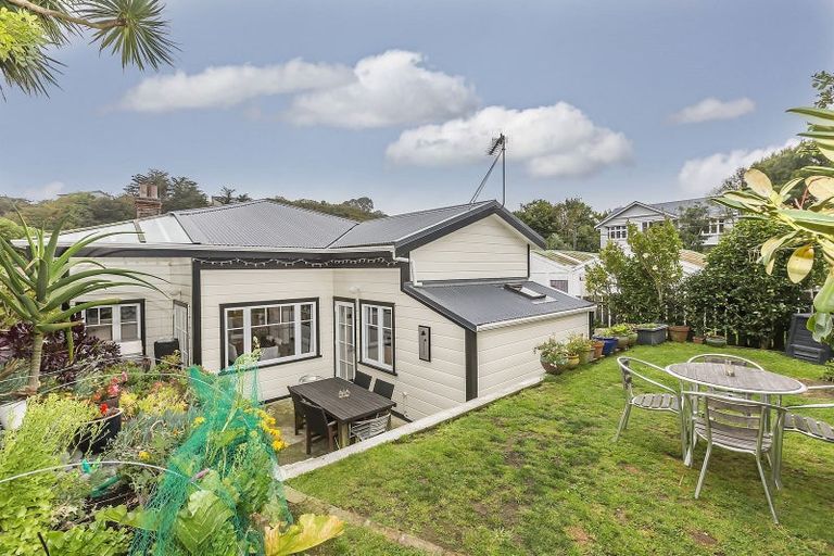 Photo of property in 353 Karori Road, Karori, Wellington, 6012