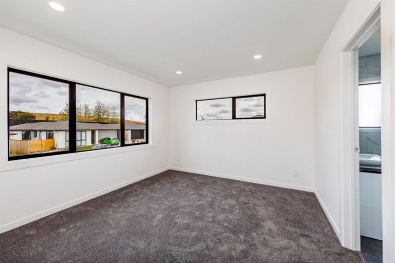 Photo of property in 4 Ahorangi Road, Silverdale, 0932