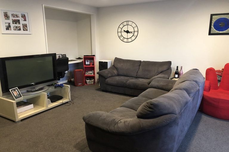 Photo of property in 2/15 Cross Street, Phillipstown, Christchurch, 8011