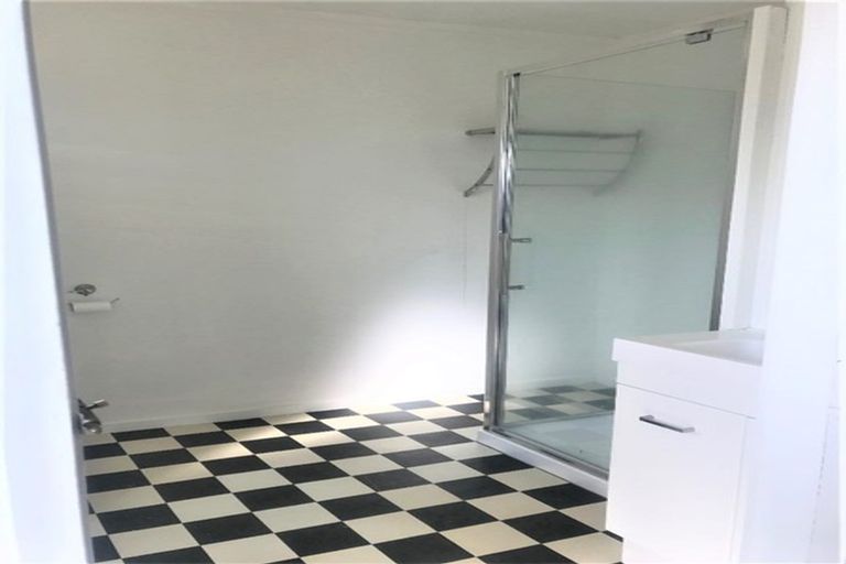 Photo of property in 493b Devonport Road, Tauranga South, Tauranga, 3112