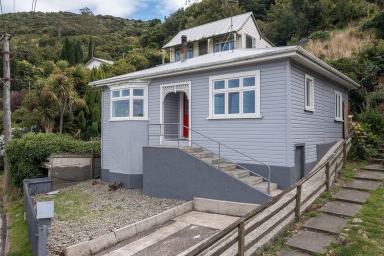 Photo of property in 155 Ravensbourne Road, Ravensbourne, Dunedin, 9022