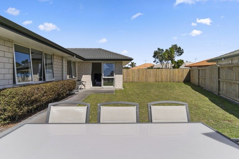 Photo of property in 98 Grenada Street, Mount Maunganui, 3116