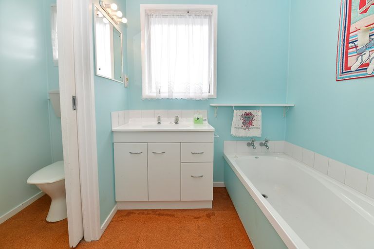 Photo of property in 41b Hatton Road, Orewa, 0931