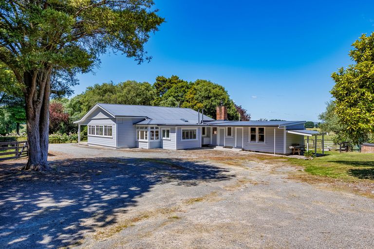 Photo of property in 217 Caves Road, Te Ore Ore, Masterton, 5886