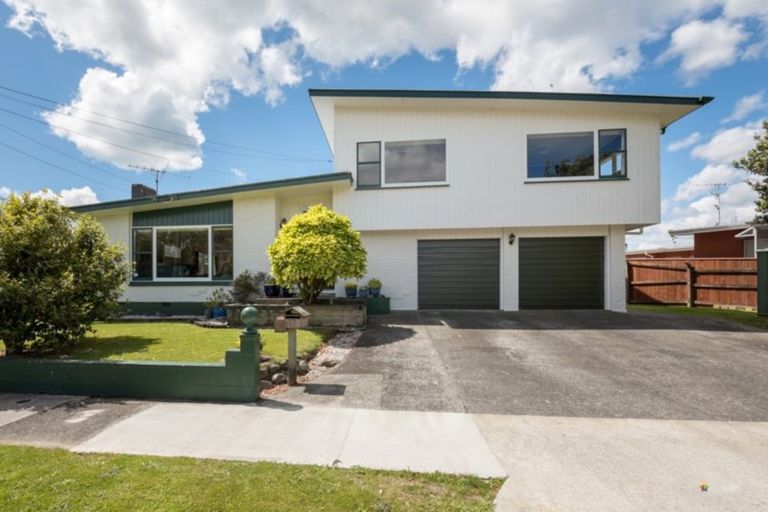 Photo of property in 12 Rosebank Avenue, Avalon, Lower Hutt, 5011