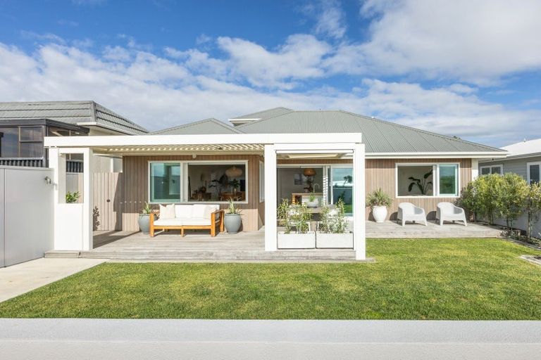 Photo of property in 3 The Esplanade, Westshore, Napier, 4110