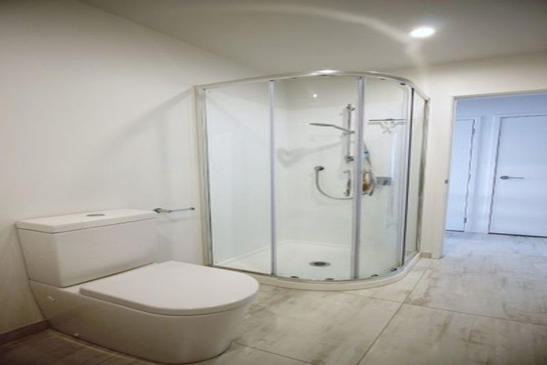 Photo of property in 1 Poutawa Lane, Clarks Beach, 2122