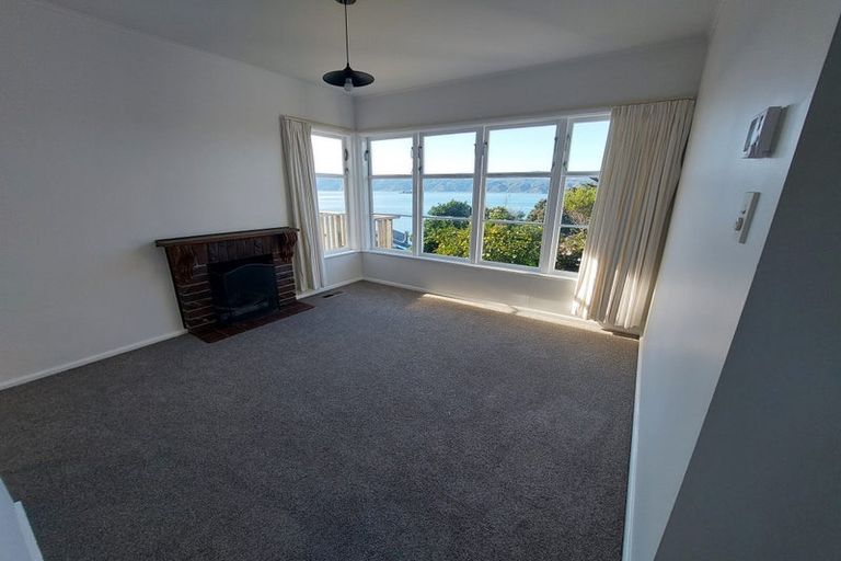 Photo of property in 7 Glenville Road, Karaka Bays, Wellington, 6022
