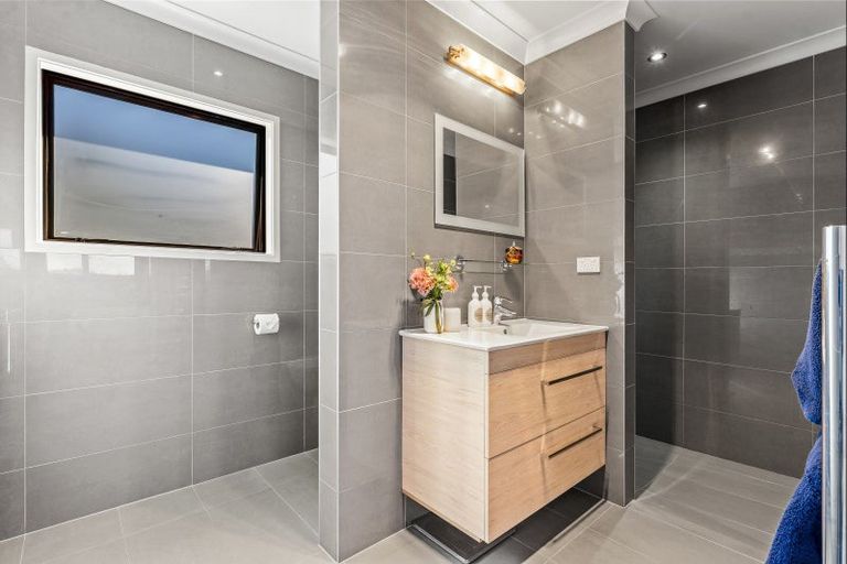 Photo of property in 2 Wonderview Road, Leigh, 0985