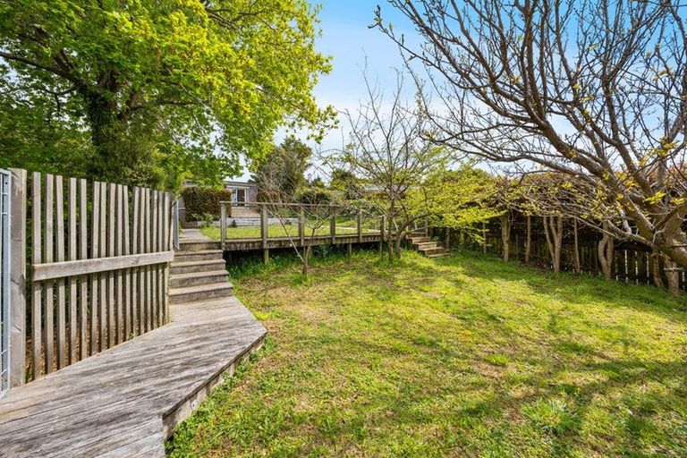 Photo of property in 13 Seymour Road, Mellons Bay, Auckland, 2014