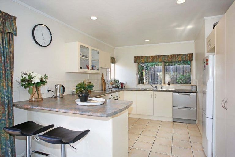 Photo of property in 35a Youngs Road, Papakura, 2110