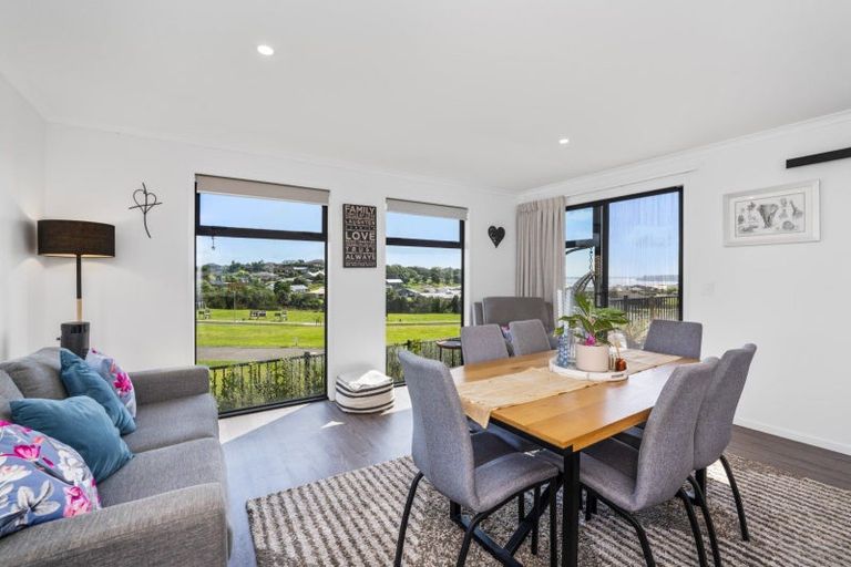 Photo of property in 31 Ridge Drive, Omokoroa, 3114