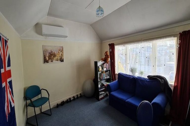 Photo of property in 6 Roxburgh Grove, Petone, Lower Hutt, 5012