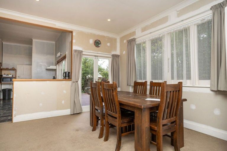 Photo of property in 30 Victoria Avenue, Dannevirke, 4930