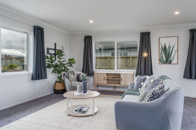 Photo of property in 38 Feist Street, Carterton, 5713