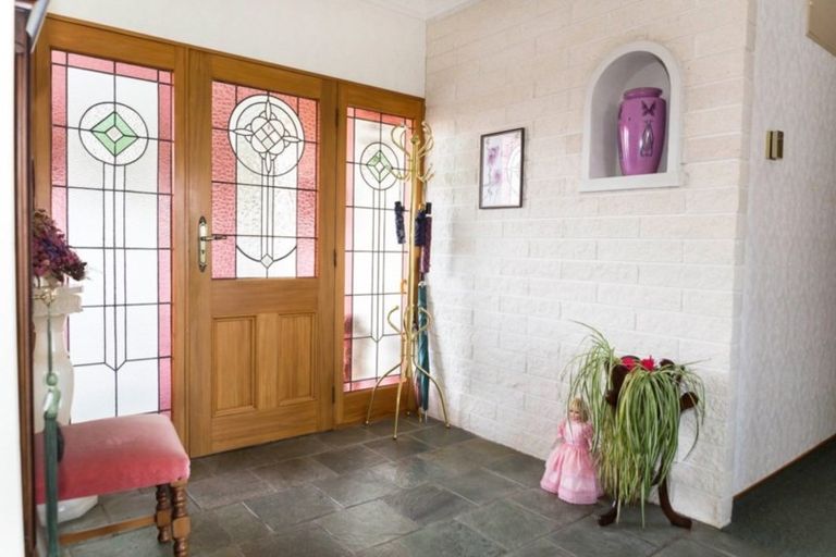 Photo of property in 116 Adelaide Road, Dannevirke, 4930