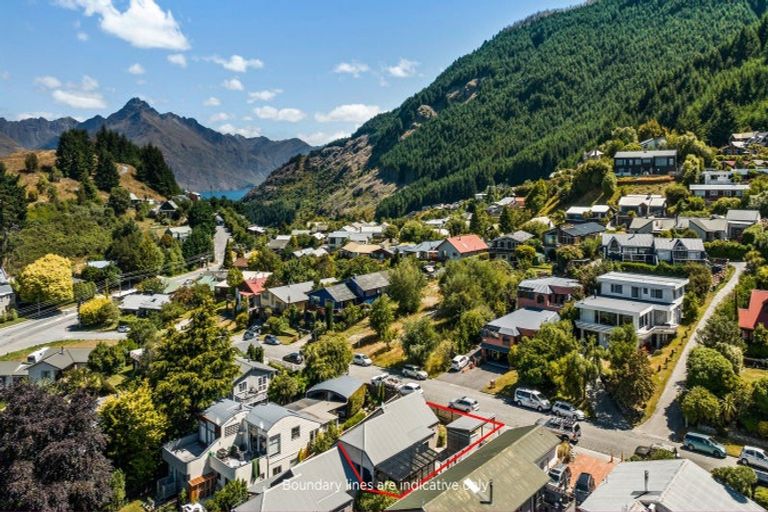 Photo of property in 13a Avalon Crescent, Fernhill, Queenstown, 9300